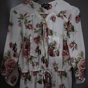Floral elegant blouse